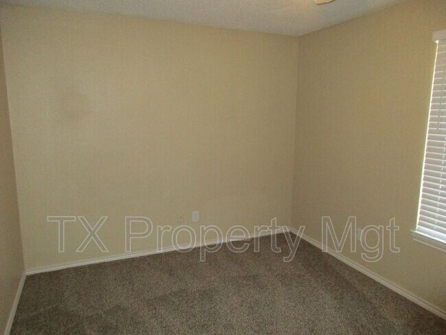 Building Photo - 4904 Arborgate Dr