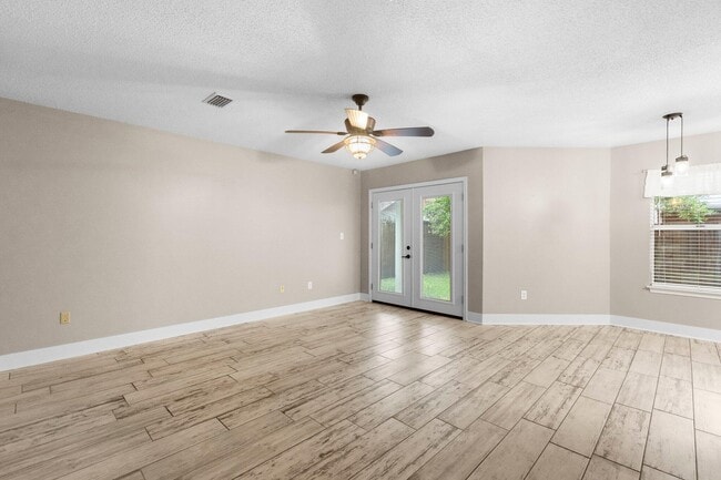 Building Photo - 3030 Blue Pine Ln