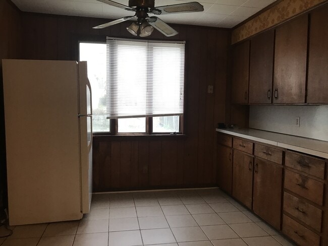 Building Photo - DREAM LOCATION !! LOOKS LIKE PRIVET ROAD !!!