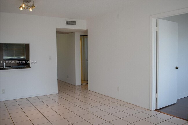 Building Photo - 9230 Lagoon Pl