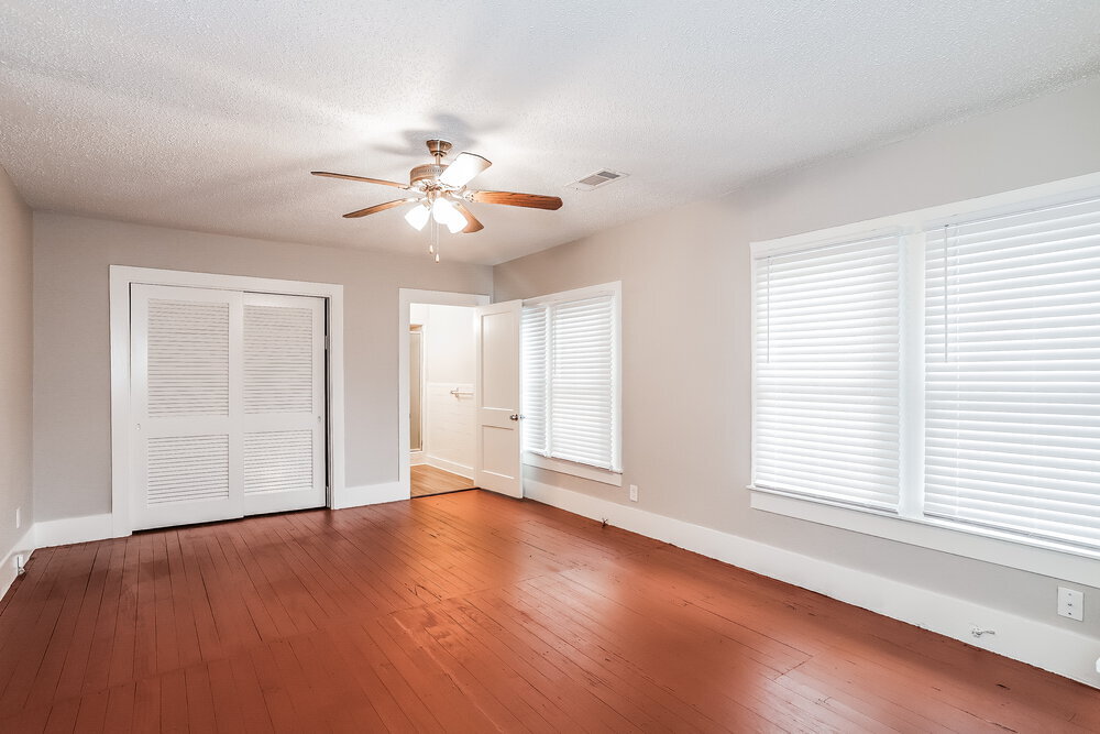 Building Photo - 522 12th Ave N