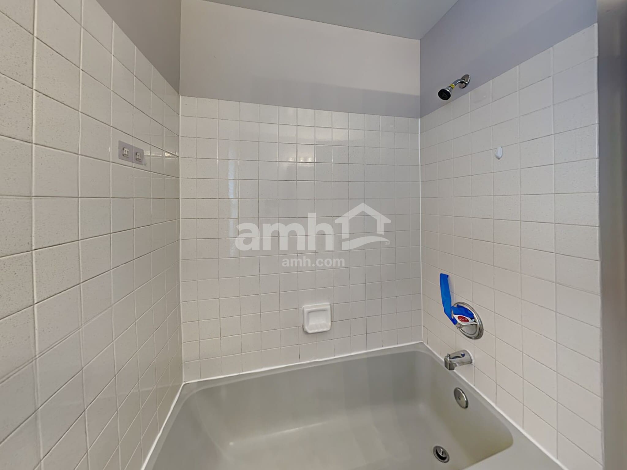 Building Photo - 2417 Deerfield Dr