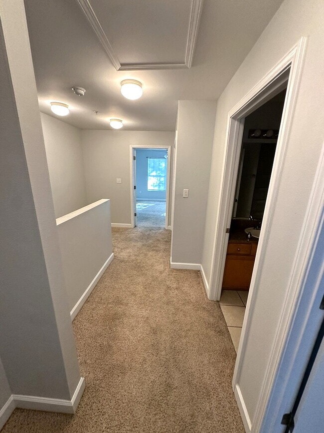 Building Photo - "Charming 3-Bed Townhouse Retreat in Fort Walton Beach!"