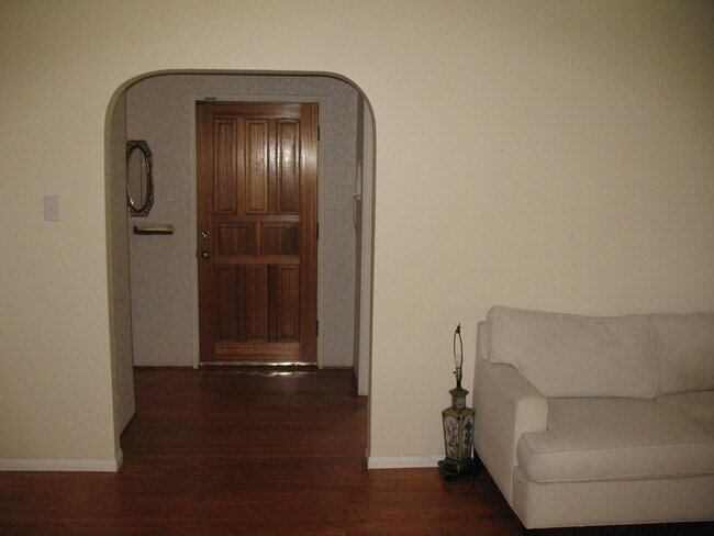 Entry to Living Room and Front Door of House to front Porch - 3121 W Wyoming Ave