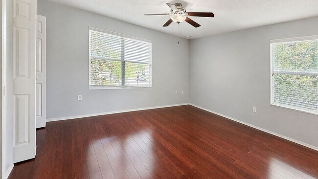 Building Photo - 3105 Seaview Castle Dr