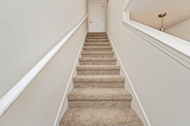 Building Photo - 175 Iron Horse Dr E