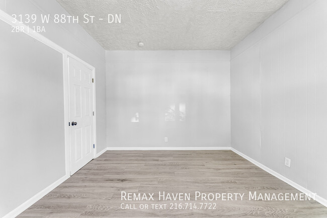 Building Photo - 3139 W 88th St