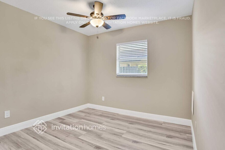 Building Photo - 1557 Nottingham Dr