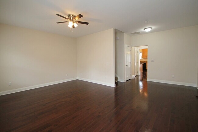 Building Photo - Stunning 3 Bed Rental with Deck & Pond View!