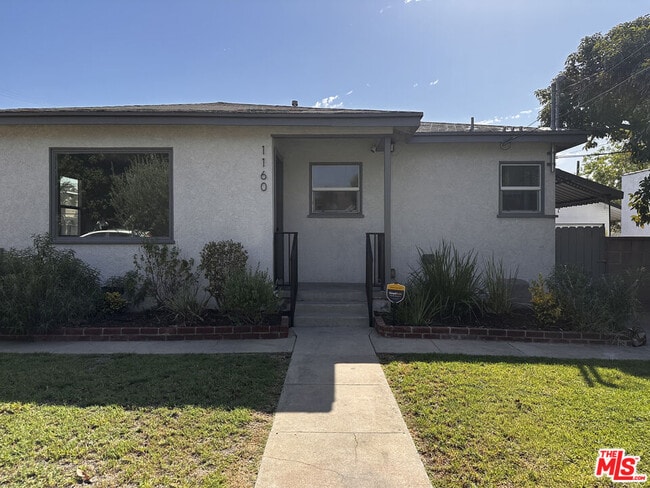 Building Photo - 1160 N Fries Ave