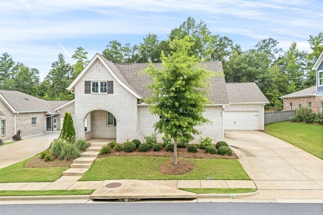 Building Photo - 826 Clear Spring Dr