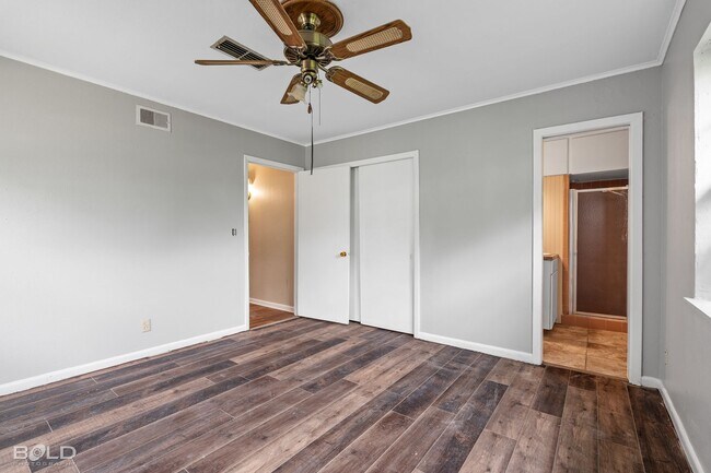 Building Photo - Check Out this 3 bed 2 bath in Bossier!!