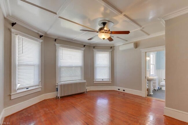 Building Photo - 1051 Naval Ave