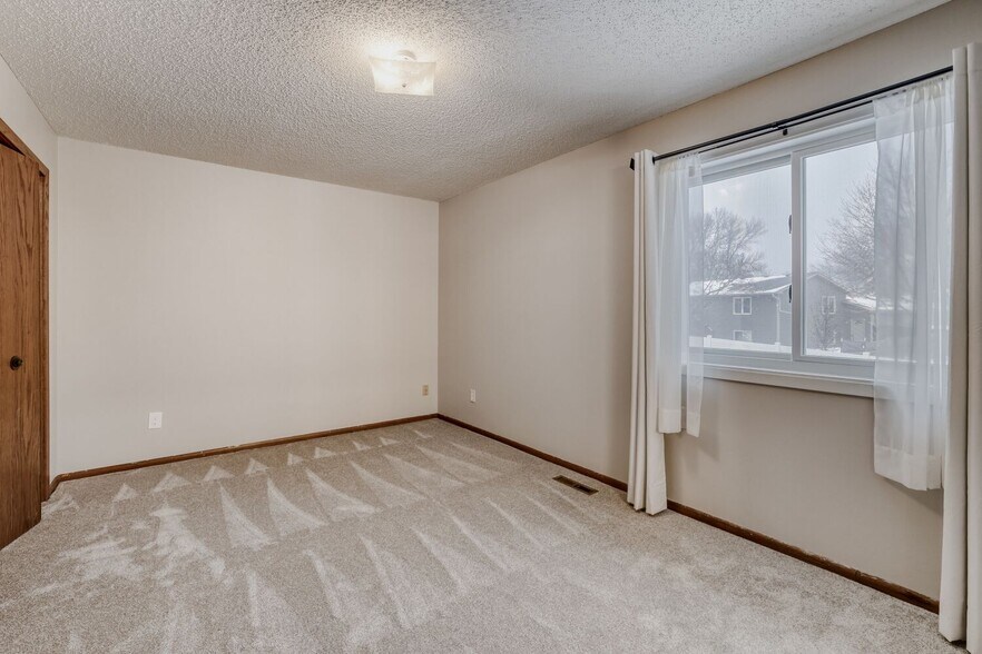 Building Photo - 20575 Jade Cir