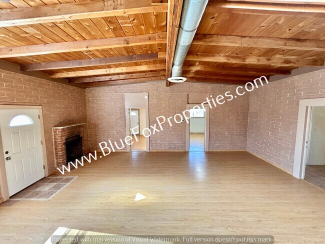 Building Photo - 6140 N Van Ark Rd