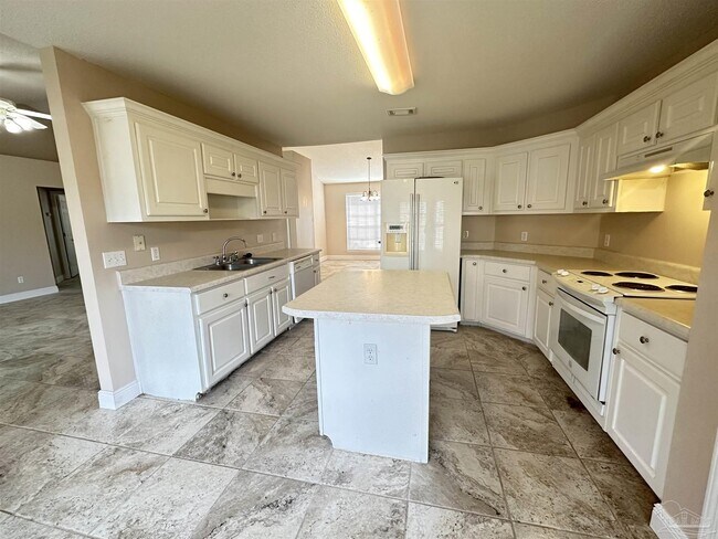 Building Photo - 9104 Sebring Dr