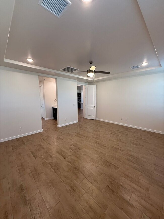 Building Photo - 5008 Sand Strm Rd