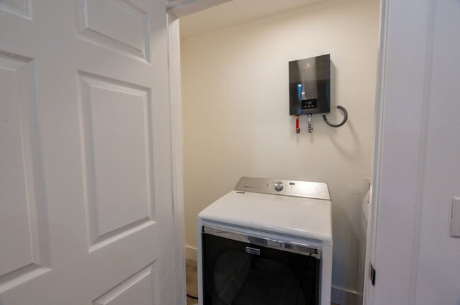 Building Photo - 3822 Bakers Ferry Rd SW