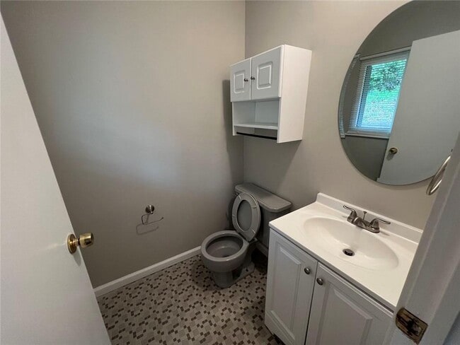 Building Photo - 3920 Spanish Oak Dr