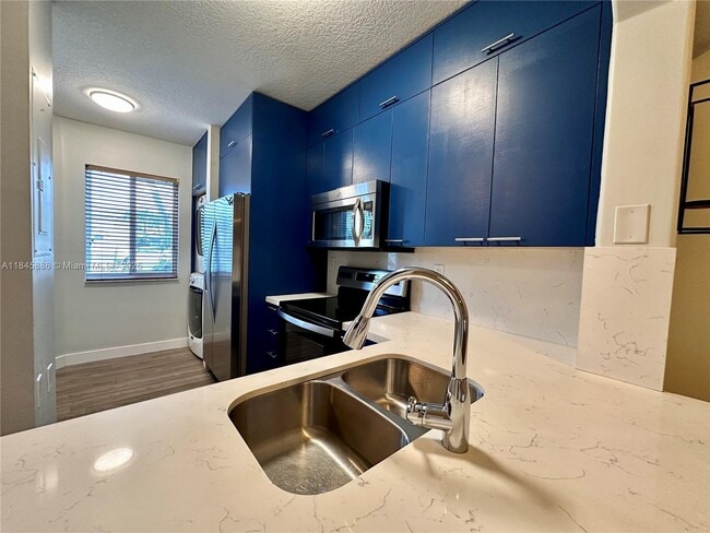 Building Photo - 120 SW 109th Ave