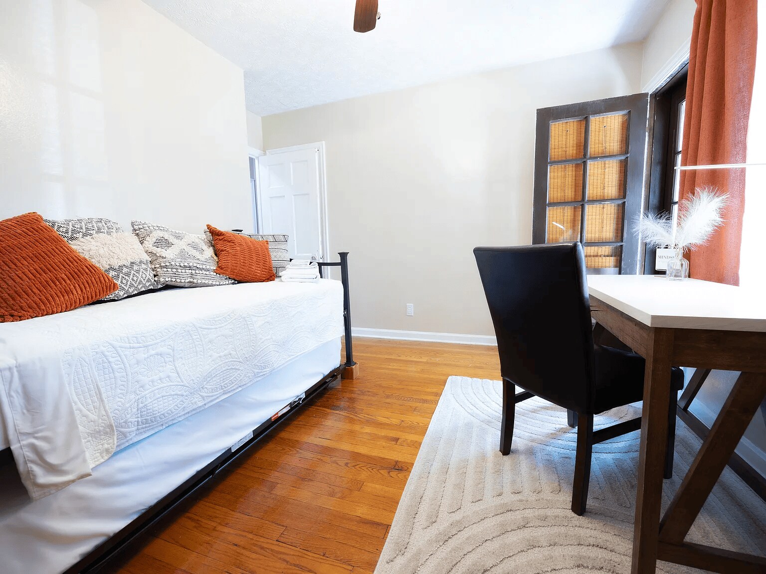 Building Photo - 3682 Glencairn Rd