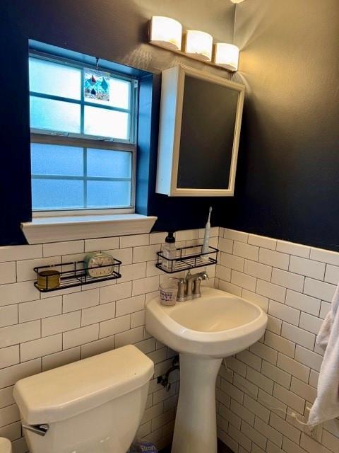 Building Photo - 4214 Bellvue Ave