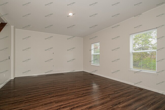 Building Photo - 508 Mason Creek Dr