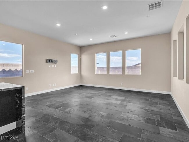 Building Photo - 11837 Grassy Pln Ave