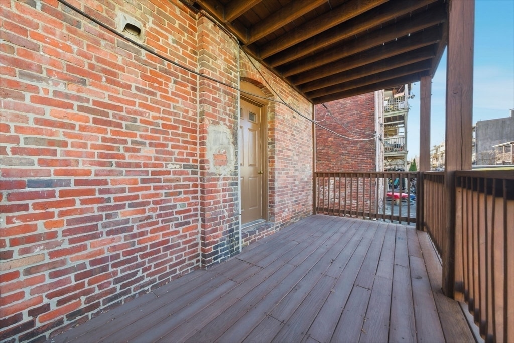 Building Photo - 70 Empire St