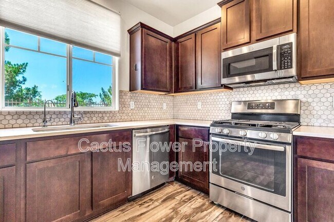 Building Photo - 2734 S Santa Rita