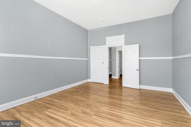 Building Photo - 521 E 23rd St