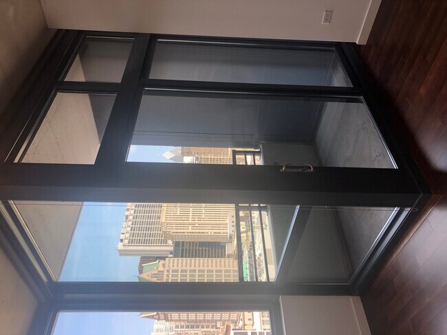 Building Photo - 235 W Van Buren St