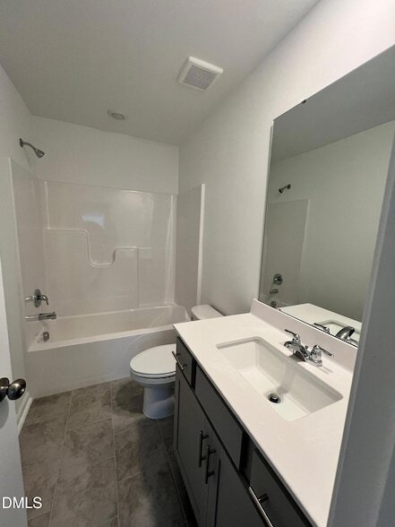 Building Photo - 2305 Oakwood Mdws Ct