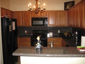 Building Photo - 1118 Shoma Dr