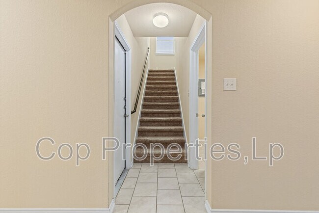 Building Photo - 12110 Kruth Pt
