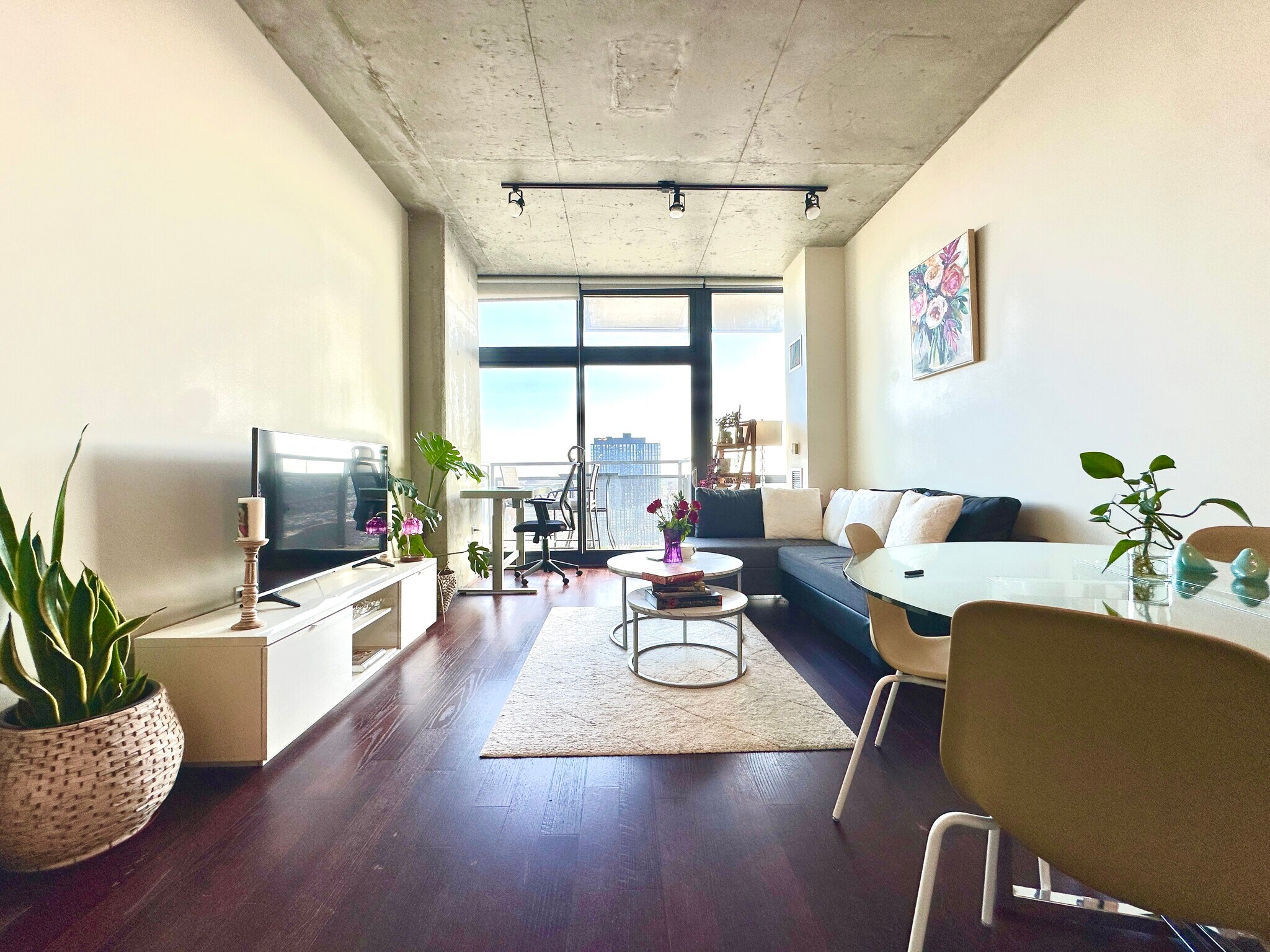 Living room and balcony facing south - 235 W Van Buren St