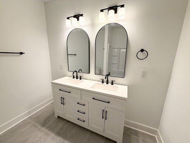 Building Photo - Newly Built 3 bed/2 bath in Westminster