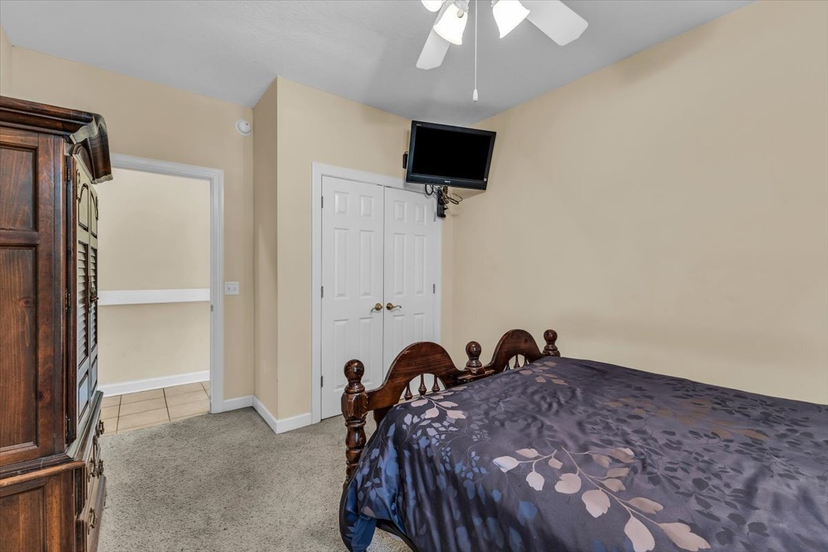 Building Photo - 109 Southernwood Pl