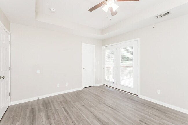 Building Photo - 1818 Jefferson Ave