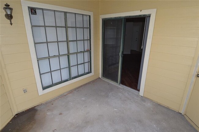 Building Photo - 8756 Mallard Reserve Dr