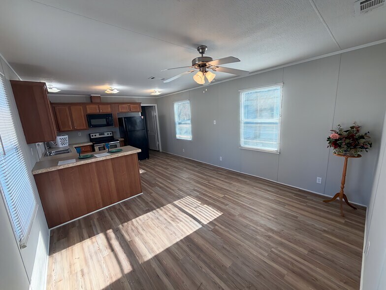 Building Photo - 110 N Michigan St