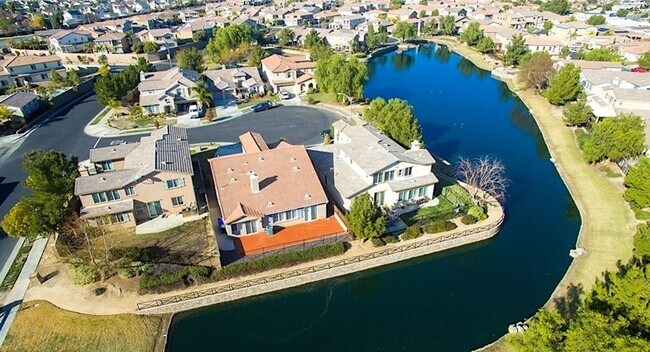 Building Photo - 4BD 3.5BA Waterfront Home on Cul-De-Sac in...