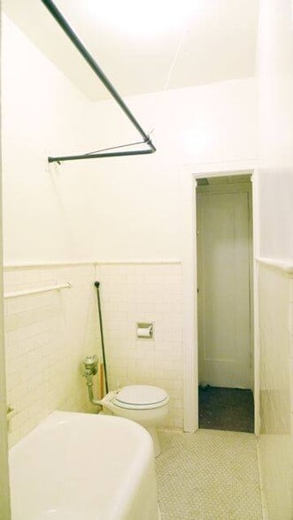 Building Photo - 2121 James M Wood Blvd