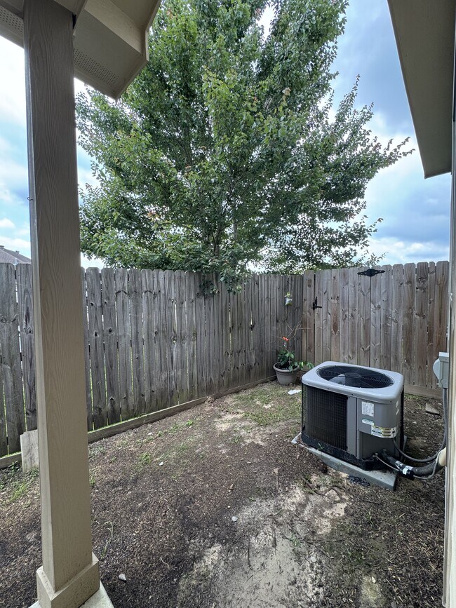 Building Photo - 5100 Westgate Ln