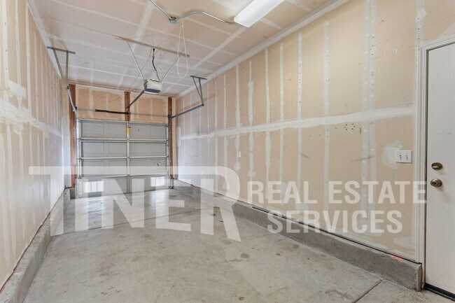 Building Photo - 3731 Tice Creek Way