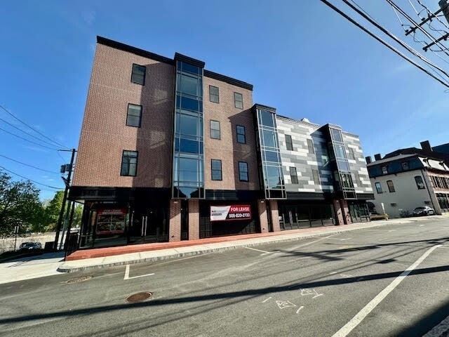 Building Photo - 21 Summer St