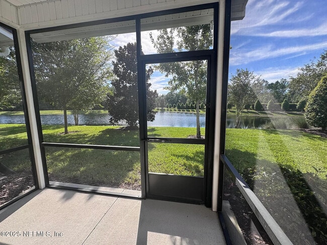 Building Photo - 13952 Sterely Ct N