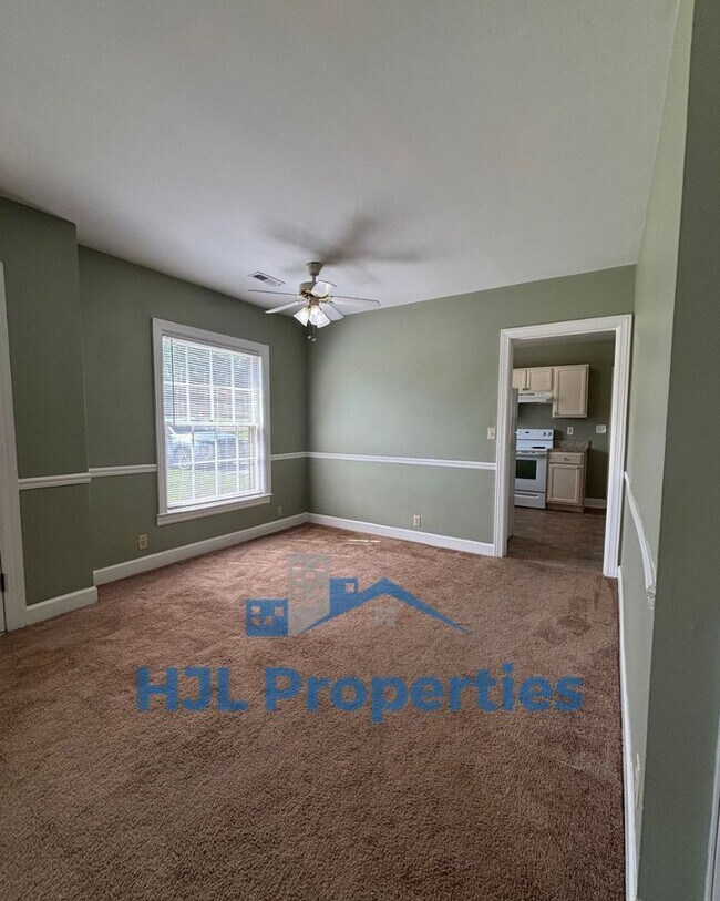 Building Photo - 131 McGavock Pk