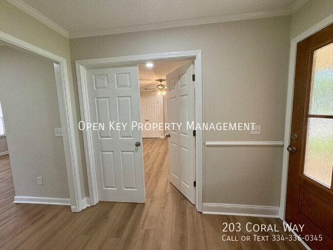 Building Photo - 203 Coral Way