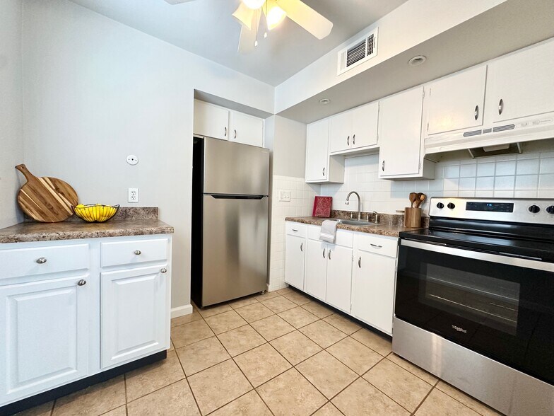 Building Photo - 7500 Morganford Rd